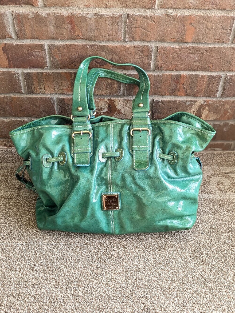 Dooney Bourke Chiara Y2K Shoulder Tote Bag Vintage Green Patent Leather